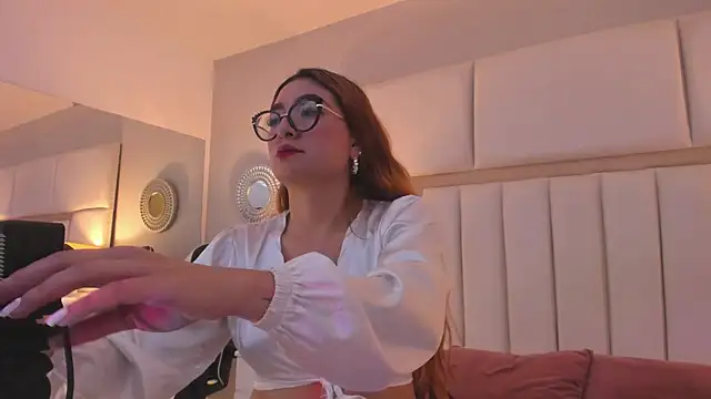 AmbarSantany online show from 02.06.25