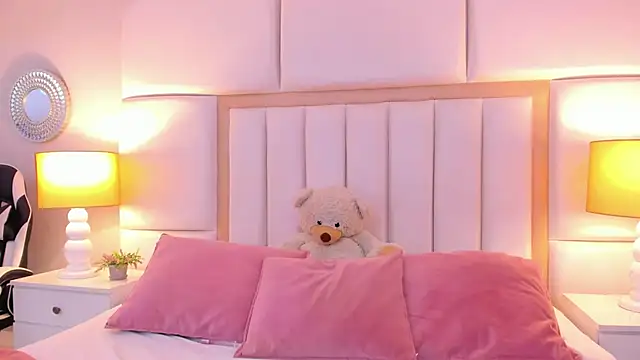 AmbarSantany online show from 03.15.25