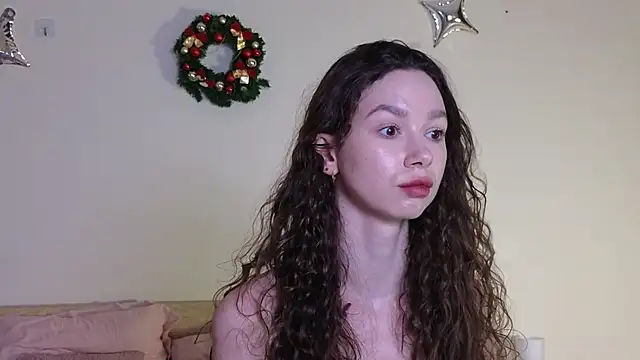 Snapshot of katycrown chatting on 01.07.25 katycrown online show from 01.07.25