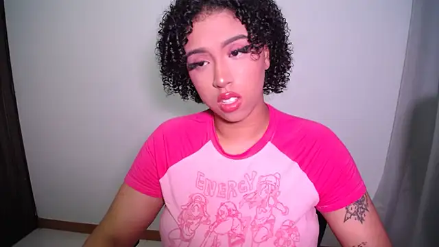 Snapshot of barbara_falcons chatting on 10.02.25 barbara falcons online show from 10.02.25