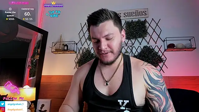 Snapshot of Angelgraham_1 chatting on 10.21.25 Angelgraham 1 online show from 10.21.25