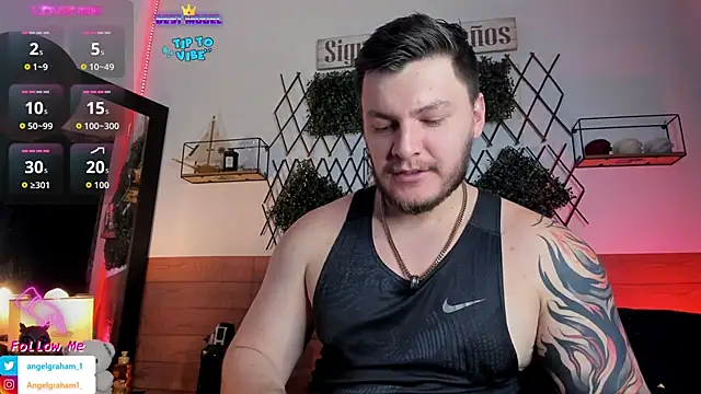 Snapshot of Angelgraham_1 chatting on 11.18.25 Angelgraham 1 online show from 11.18.25