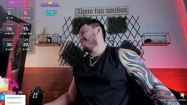 Snapshot of Angelgraham_1 chatting on 11.20.25 Angelgraham 1 online show from 11.20.25