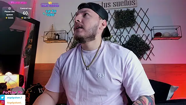 Snapshot of Angelgraham_1 chatting on 11.21.25 Angelgraham 1 online show from 11.21.25