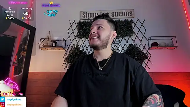 Snapshot of Angelgraham_1 chatting on 11.26.25 Angelgraham 1 online show from 11.26.25