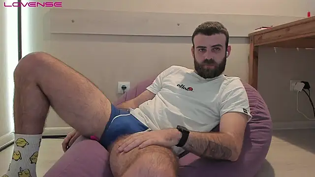 Snapshot of OtisRam chatting on 02.05.25 OtisRam online show from 02.05.25