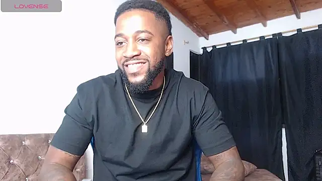Snapshot of Drake_Nassir4 chatting on 07.10.26 Drake Nassir4 online show from 07.10.26
