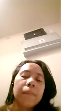 Snapshot of doggiepossession chatting on 02.14.25 doggiepossession online show from 02.14.25