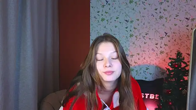 Snapshot of _Katie_Dierse chatting on 12.26.24 Katie Dierse online show from 12.26.24