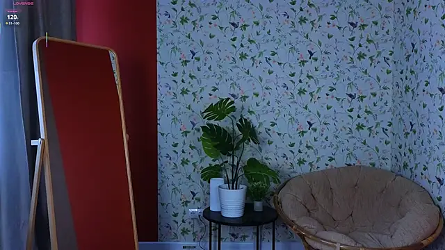 Snapshot of _Katie_Dierse chatting on 09.21.25 Katie Dierse online show from 09.21.25