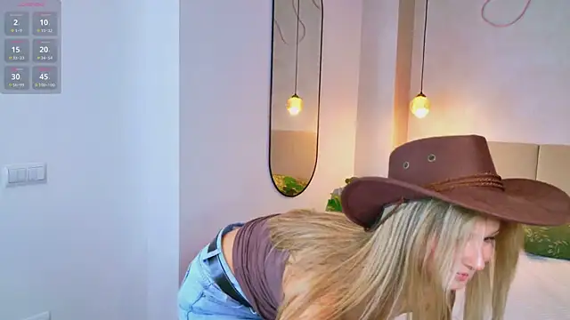 Snapshot of _Katie_Dierse chatting on 11.15.25 Katie Dierse online show from 11.15.25