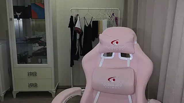 littlevildevil online show from 01.18.25