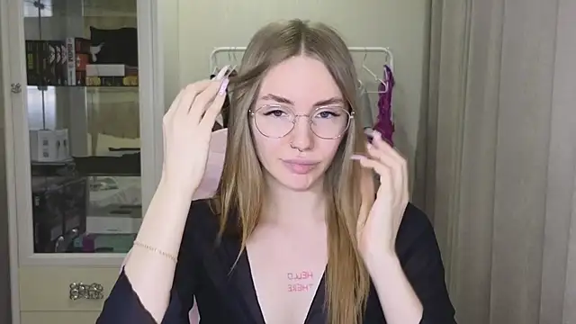 littlevildevil online show from 01.29.25