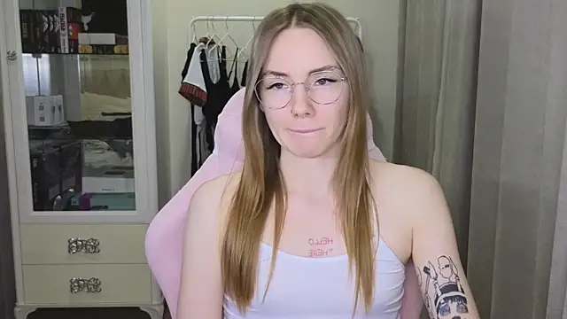 littlevildevil online show from 01.30.25