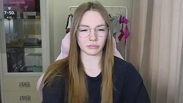 littlevildevil online show from 03.02.25