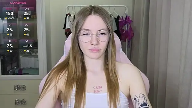 littlevildevil online show from 03.04.25