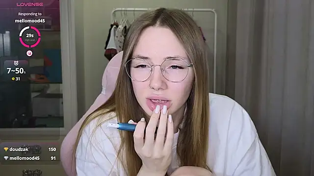 littlevildevil online show from 03.07.25