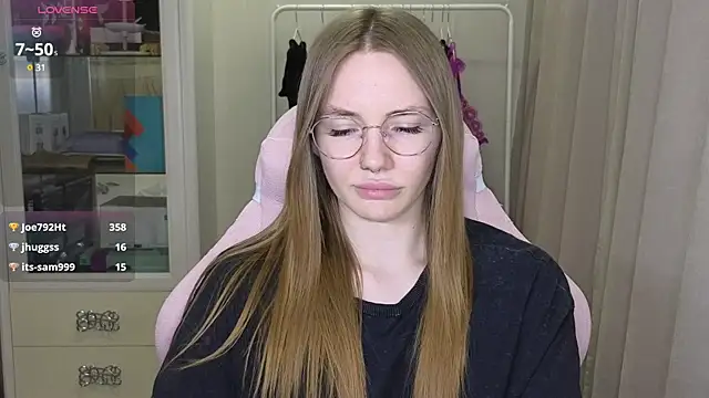 littlevildevil online show from 03.10.25