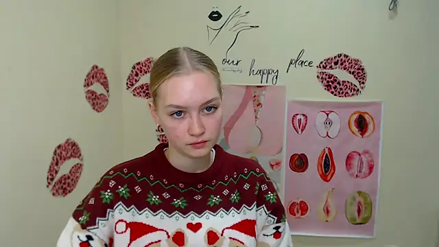 Snapshot of MademoiselleCl chatting on 01.08.25 MademoiselleCl online show from 01.08.25