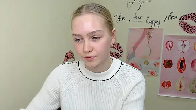 Snapshot of MademoiselleCl chatting on 01.17.25 MademoiselleCl online show from 01.17.25