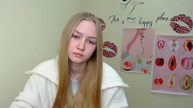 Snapshot of MademoiselleCl chatting on 01.22.25 MademoiselleCl online show from 01.22.25