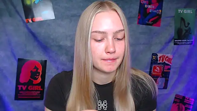 Snapshot of MademoiselleCl chatting on 09.20.25 MademoiselleCl online show from 09.20.25