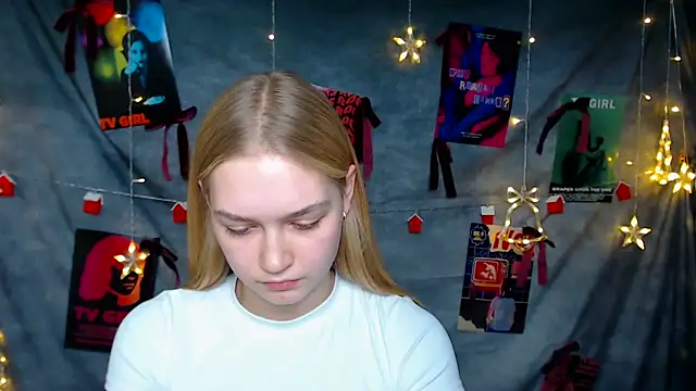 MademoiselleCl online show from 12.17.25