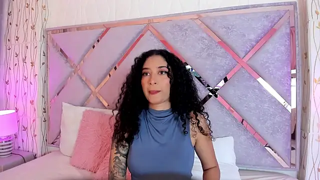  lanna jhonson  online show from 01.29.25