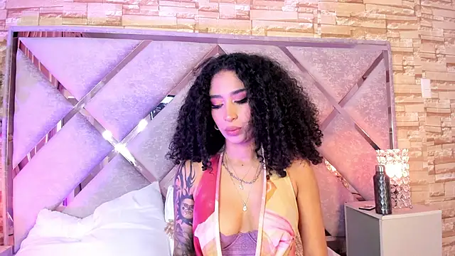  lanna jhonson  online show from 11.07.25