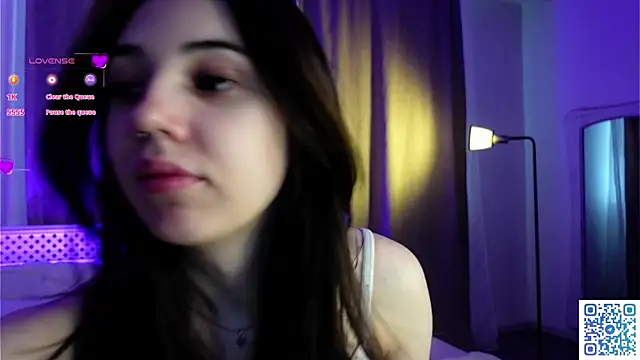 Snapshot of GillianDowdey chatting on 03.05.25 GillianDowdey online show from 03.05.25