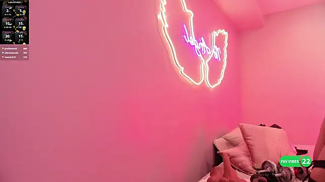 Ninna monroe  online show from 09.18.25