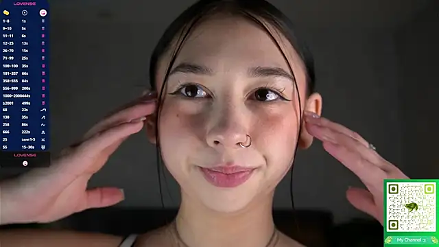 AislyEmbury online show from 12.18.25