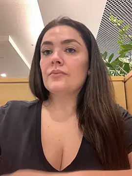 Sophie Eaton online show from 09.12.25