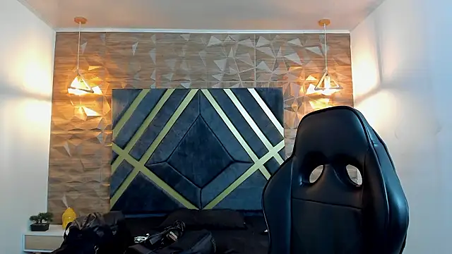 Ian Castillo  online show from 03.03.26