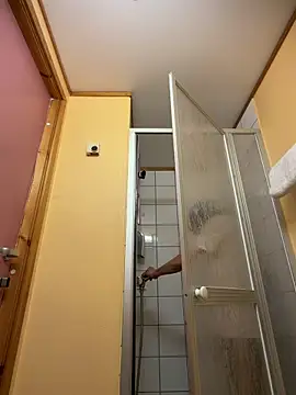 wolfwhite95 online show from 04.07.26