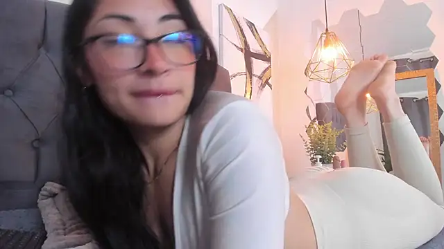 aprildreams19 online show from 03.06.25