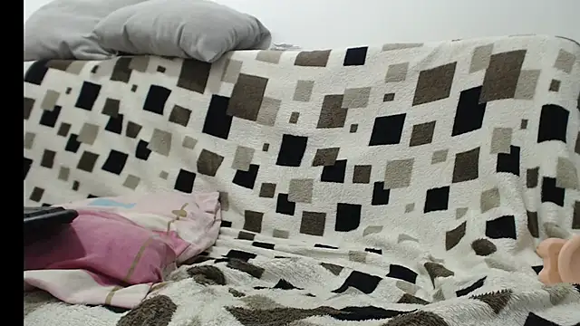 Snapshot of SophieMature_XXX chatting on 02.07.25 SophieMature XXX online show from 02.07.25