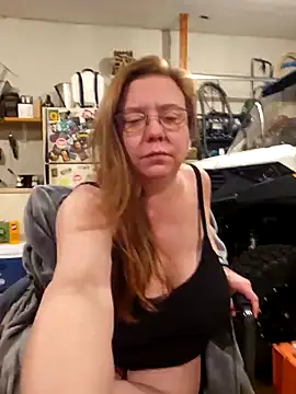 MsShelby40 online show from 12.19.25