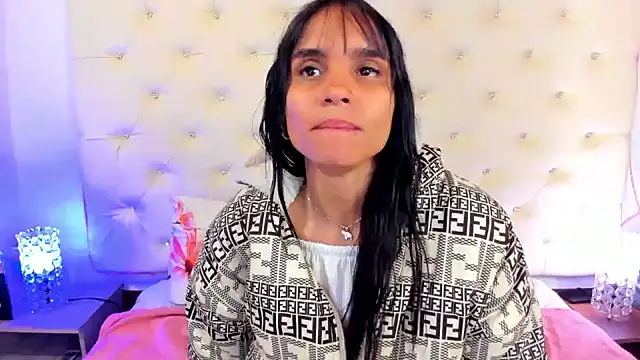 sophie pariss online show from 02.12.25