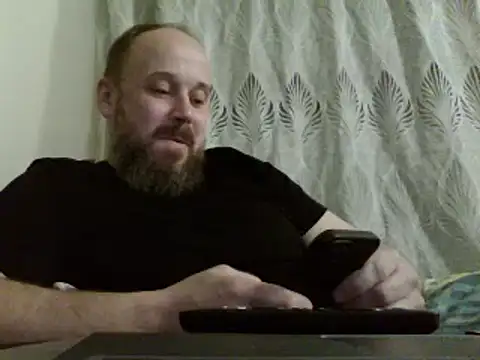 Snapshot of FROL83 chatting on 04.07.26 FROL83 online show from 04.07.26