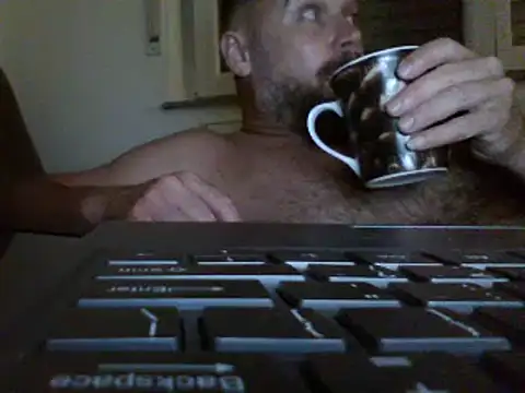Snapshot of FROL83 chatting on 06.25.26 FROL83 online show from 06.25.26