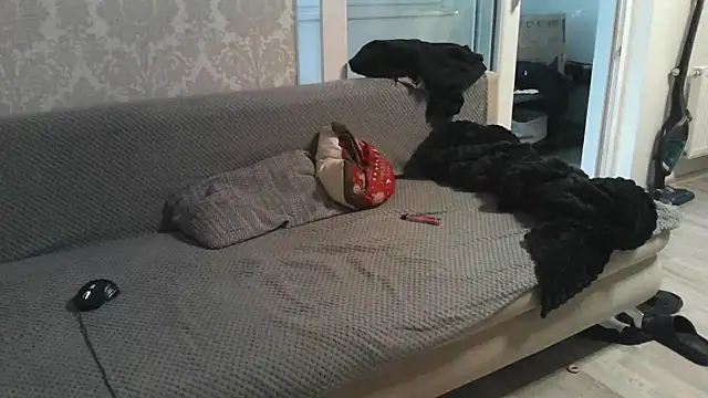 Snapshot of Zbochunec chatting on 12.03.25 Zbochunec online show from 12.03.25