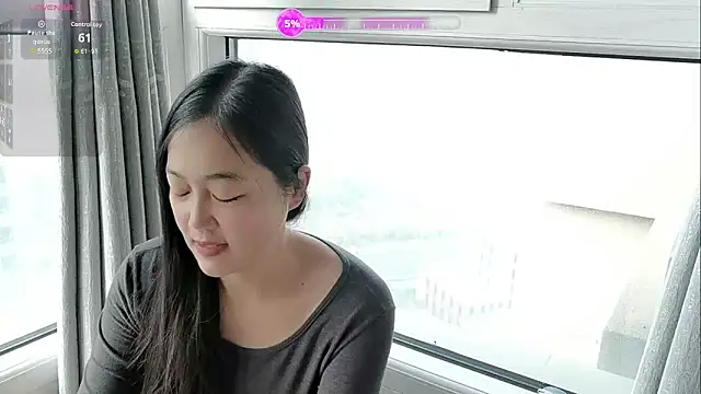 luoxuwen online show from 12.18.25