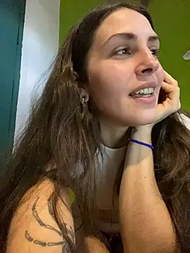 Snapshot of isadelasestrellas chatting on 06.23.26 isadelasestrellas online show from 06.23.26