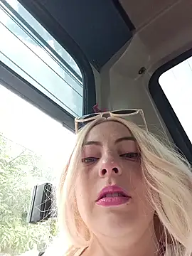 madelaine- online show from 04.18.26