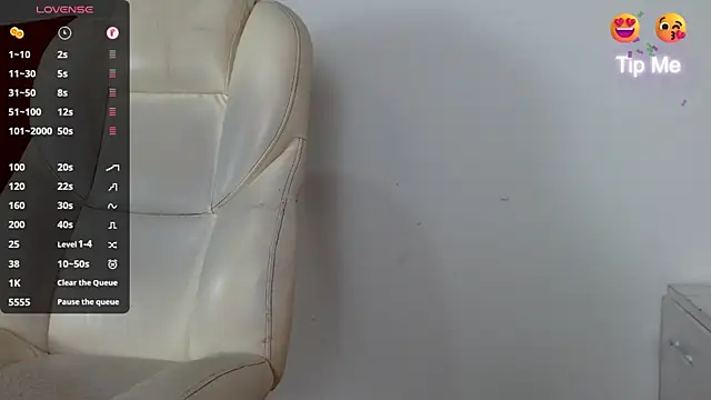 Snapshot of tonibelmont chatting on 02.17.25 tonibelmont online show from 02.17.25