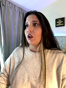 Snapshot of valentina_jonnes1 chatting on 12.04.24 valentina jonnes1 online show from 12.04.24