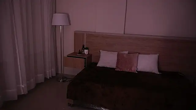 AliceShazaham  online show from 02.16.25