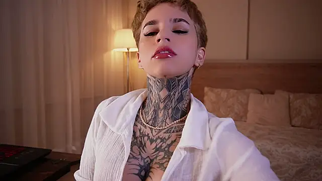 AliceShazaham  online show from 03.04.25