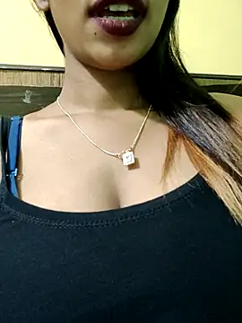 Snapshot of RUPAI009 chatting on 03.08.25 RUPAI009 online show from 03.08.25